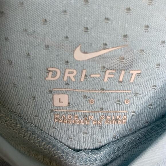 Nike Dri-fit light blue shirt super soft material size large - Picture 4 of 7
